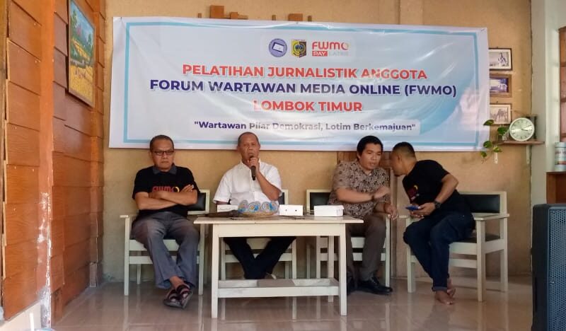 Pelatiham Jurnalistik Anggota Forum Wartawan Media Online Lotim
