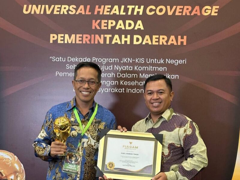 Pj.Bupati Lombok Timur Terima UHC Award