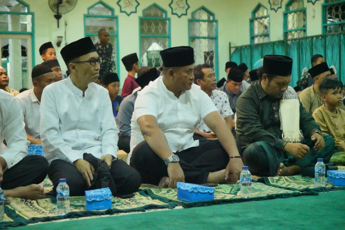 Danrem 162/WB bersama Ketua Persit Hadiri Peringatan Maulid Nabi Muhammad SAW 1446 H