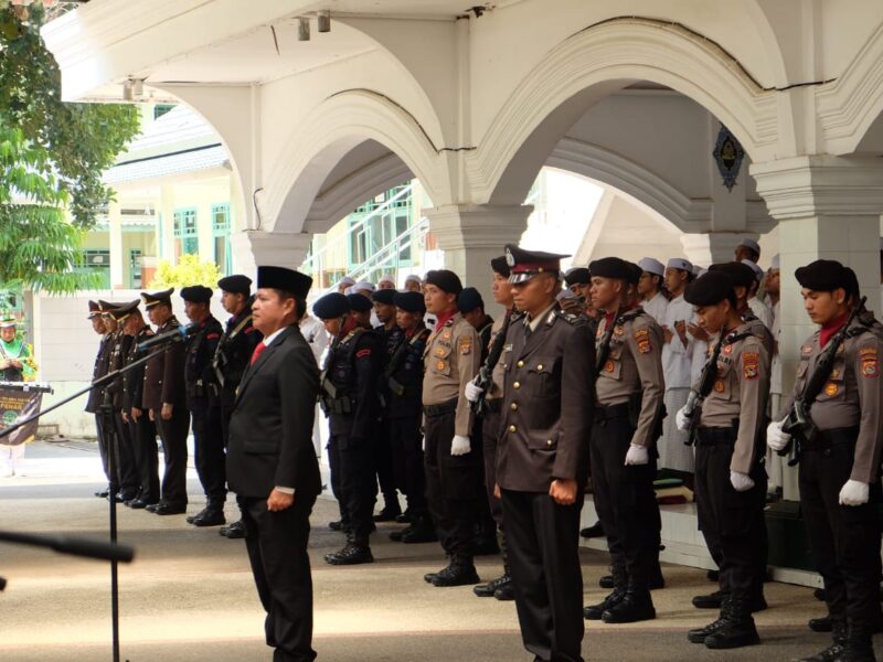 Danrem 162/WB Bersama Forkopimda NTB Ziarahi Makam Pahlawan Nasional