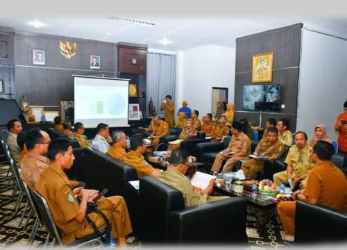 Pj. Bupati Lotim Pimpin Rapat Koordinasi Evaluasi PAD