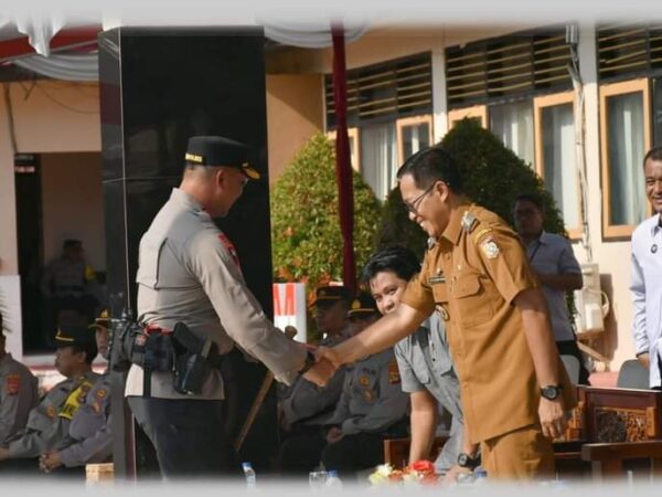 Pj Bupati Mengikuti Apel Kaposkamling di Polres Lotim