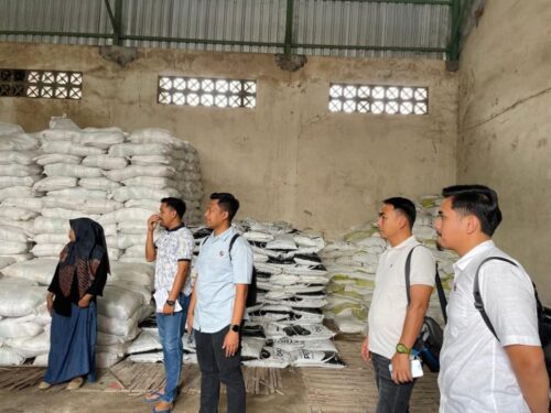 Sat Reskrim Polres Lotim Sidak ke Gudang Pupuk