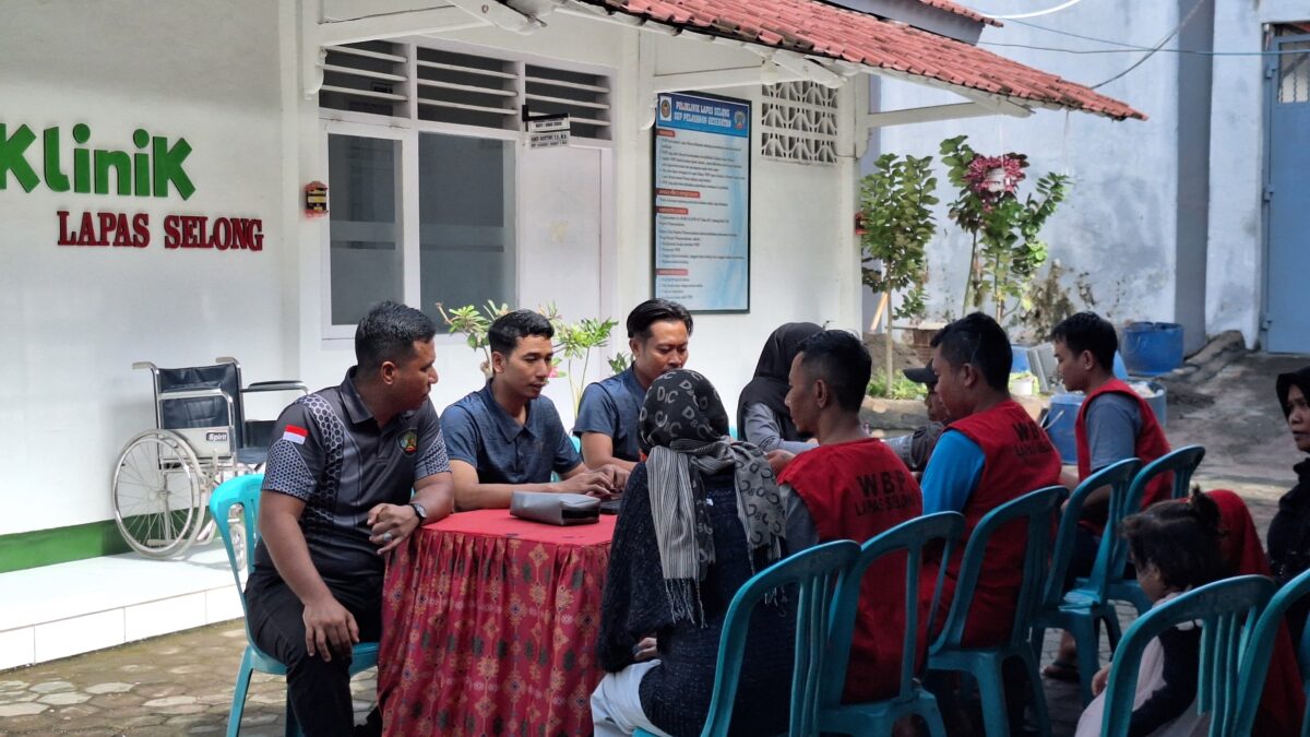 Lapas Selong Berikan Layanan kesehatan di Jumat Berkah