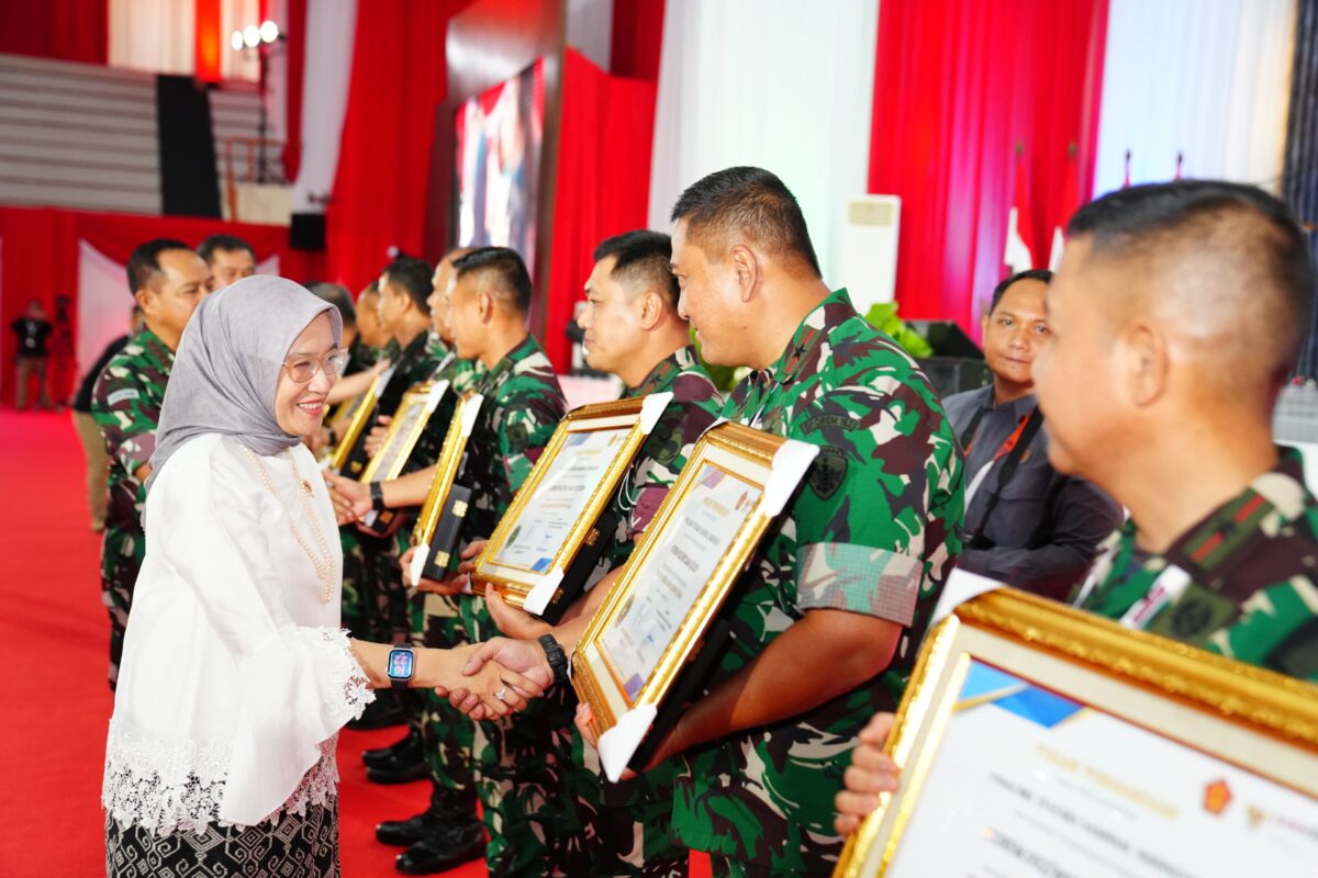 Korem 162/Wira Bhakti Raih Penghargaan Wilayah Bebas Korupsi